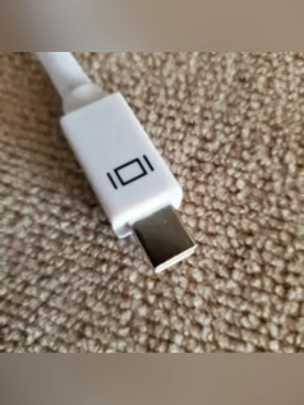 Apple mini DVI to VGA Adapter OBO